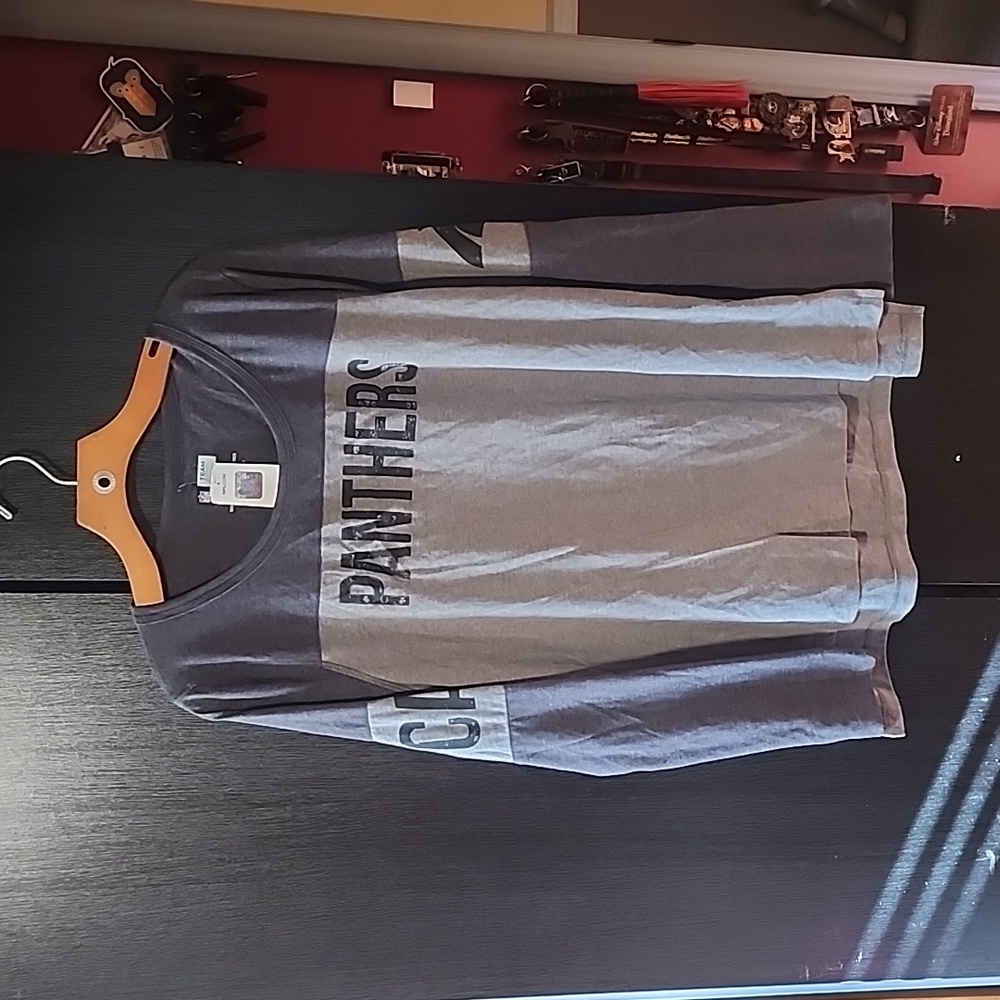 Carolina Panthers long sleeve tee SZ LG